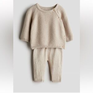 Cozy Knit Baby Sweater and Pants Set! Like new 2-4m